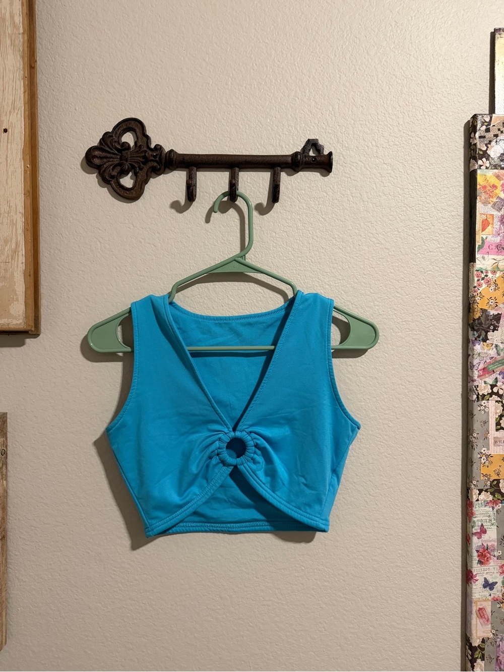 Turquoise Twist Front Crop Tank Top - Women's